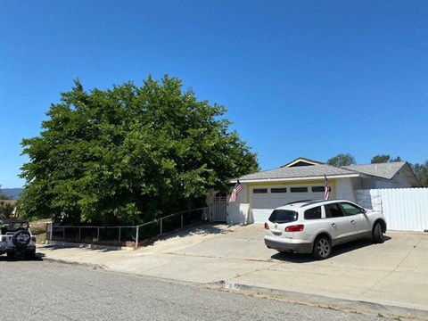 10577 Almond Ave 4 Beds Apartment for Rent - Photo Gallery 2